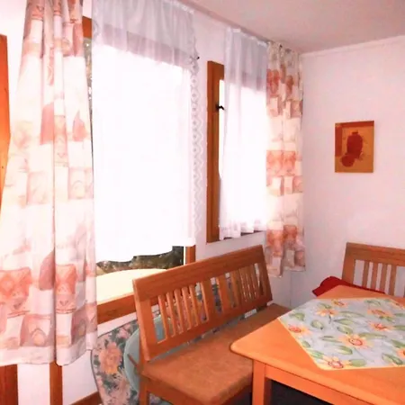 Bungalow Am Bodstedter Waldesrand